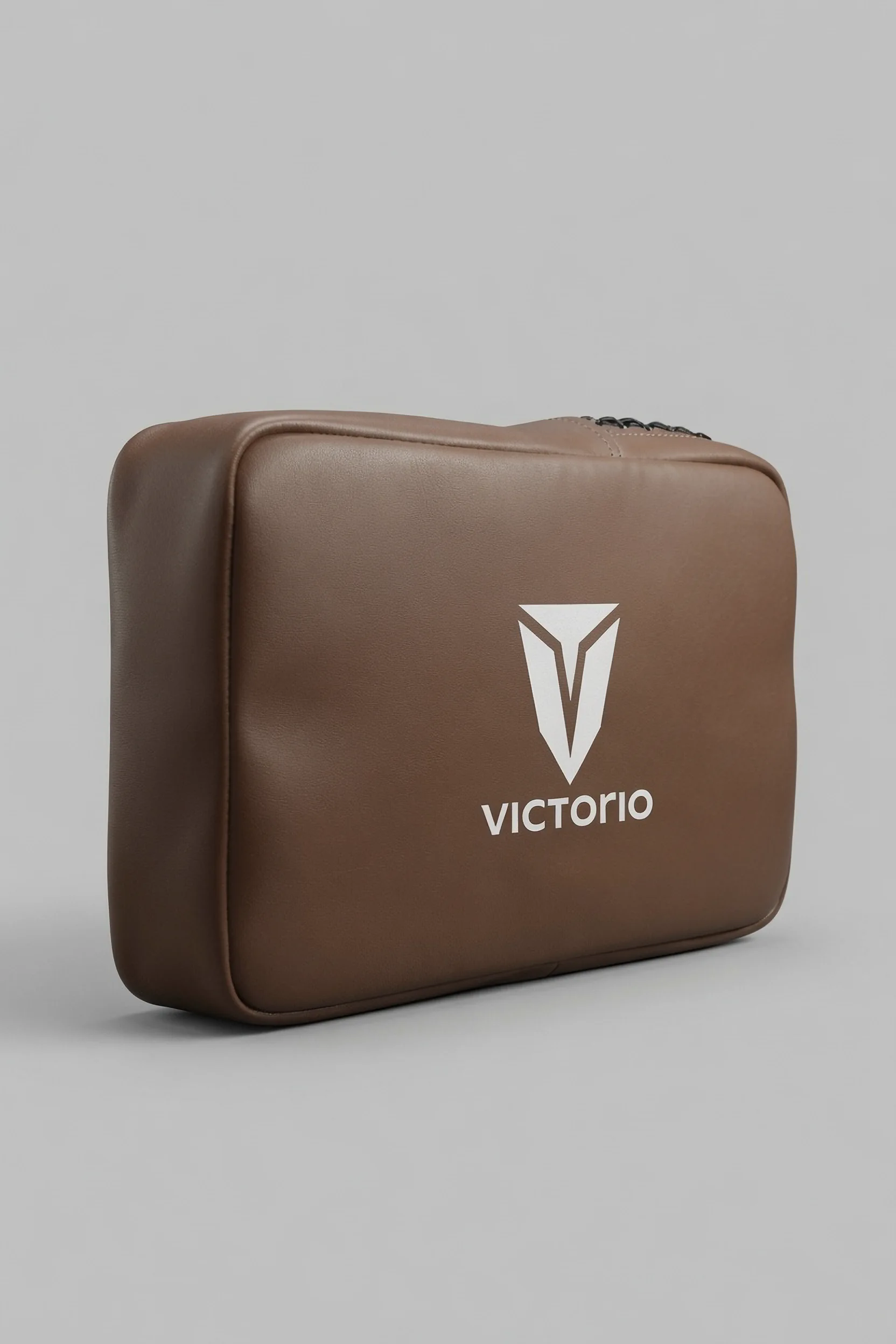 Fokuser kockasti kožni Victorio
